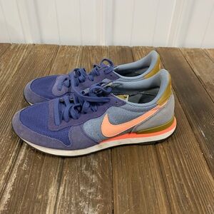 Nike Internationalist Sneakers - Navy with Olive and Coral Accents
